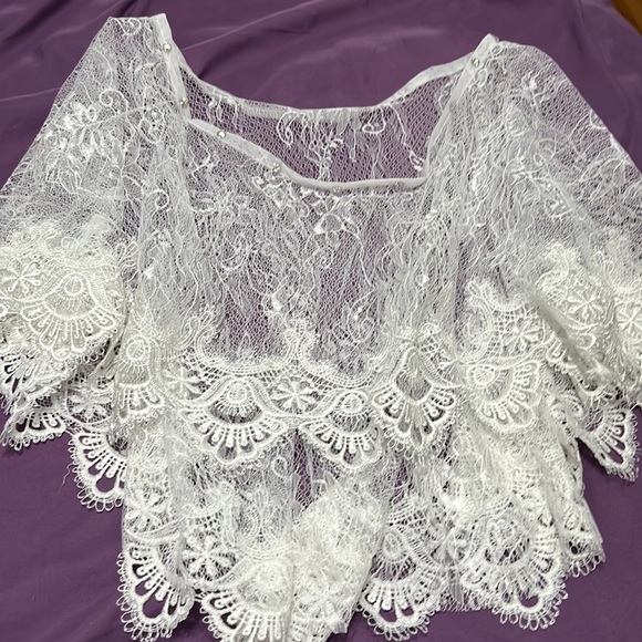 Wedding lace cover over shoulder white size small NEW - Picture 2 of 2